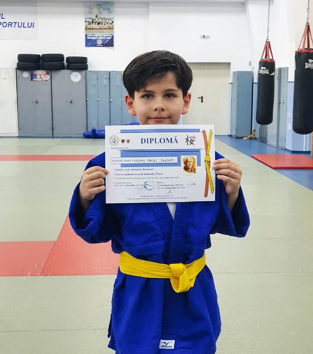 Micuțul Serghei are centura galbena la judo