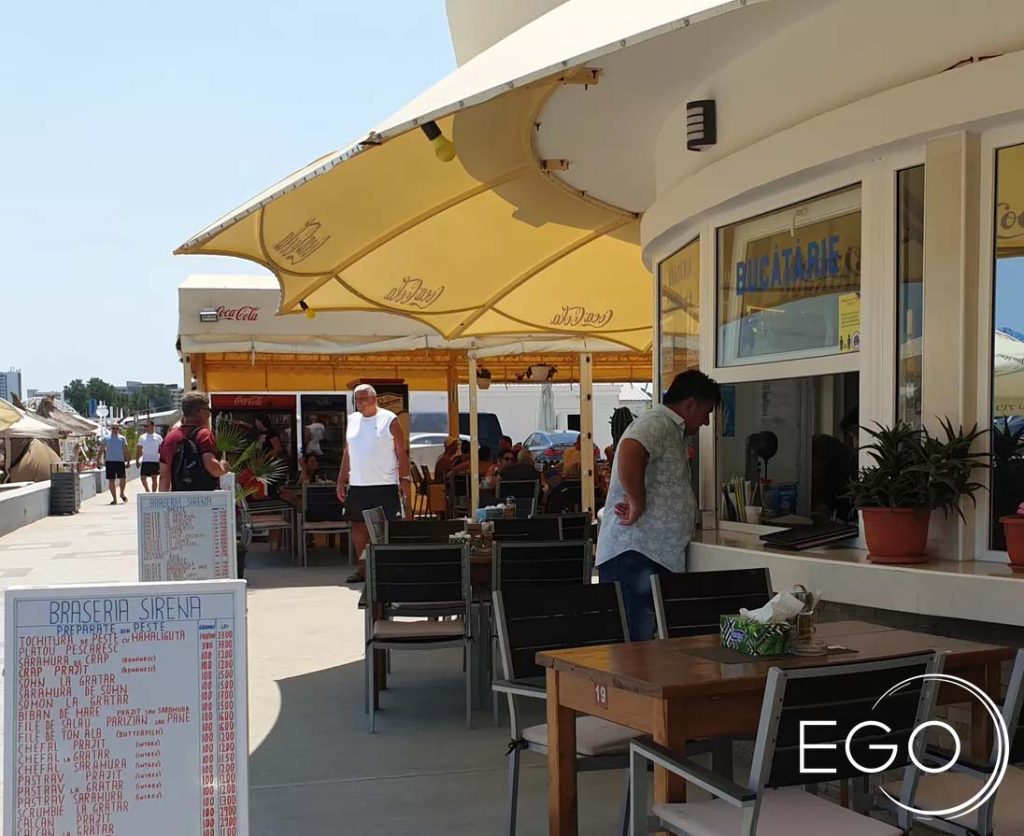 Rică Răducanu muncește cot la cot alături de angajații lui