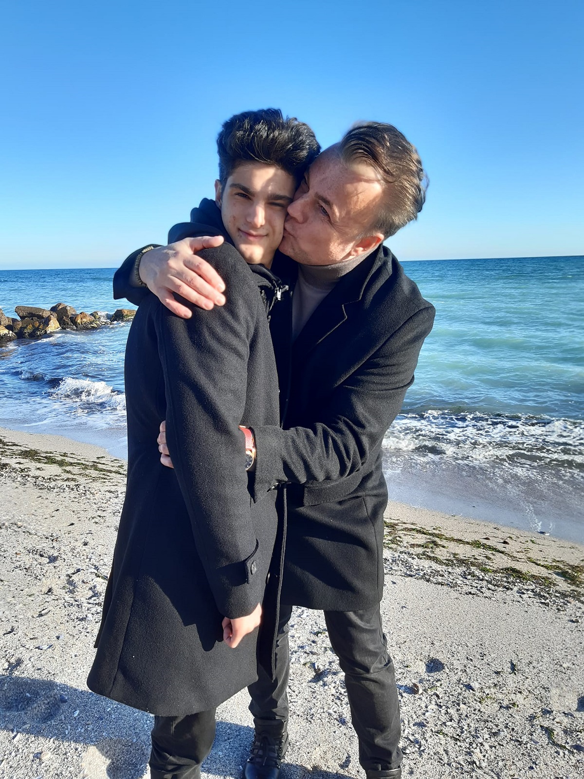 Adrian Enache și David Enache, la filmările videoclipului ”Viața din vis”