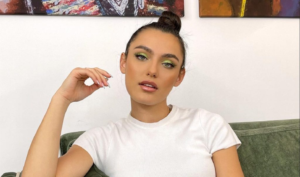 Alexia Eram, bani de buzunar - de câți ani își câștigă proprii bani