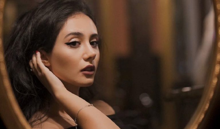 Azaleea Necula  din ”Profu” a pus actoria pe plan secund și se axează pe televiziune. „O să mă vedeți într-o emisiune”. Exclusiv