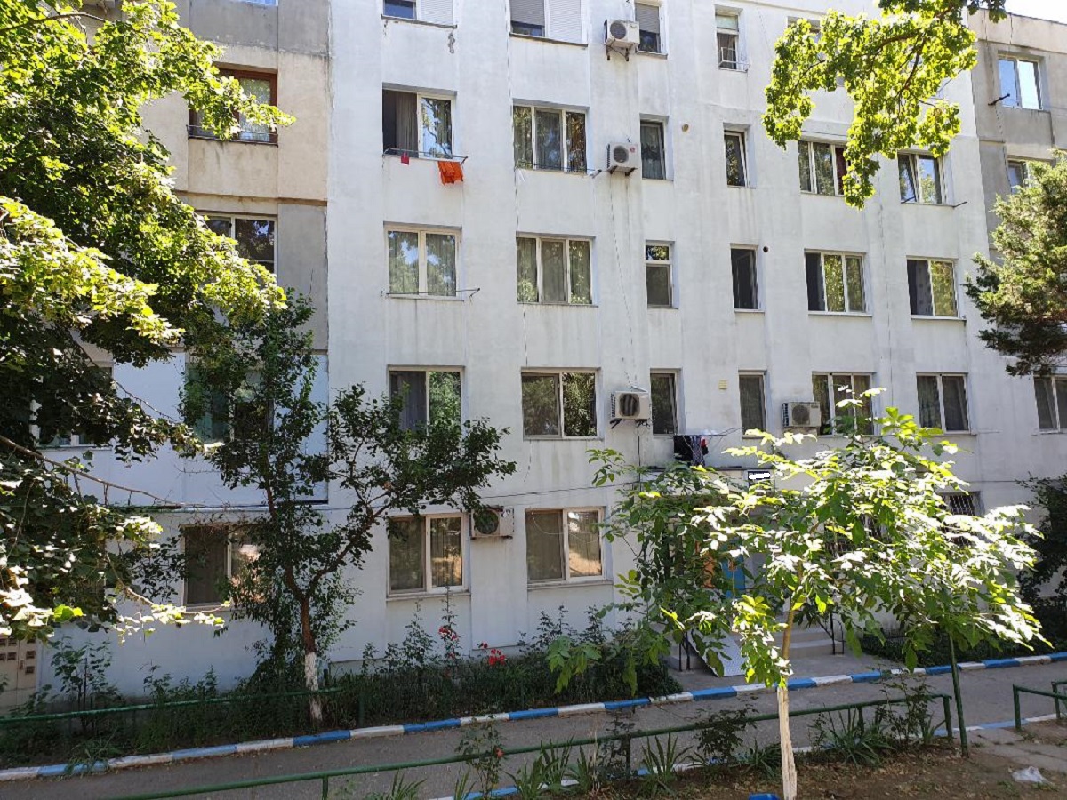 Cum arată astăzi blocul în care a copilărit Inna