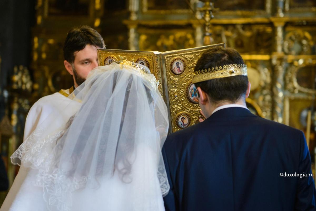 Cât durează slujba la cununia religioasă