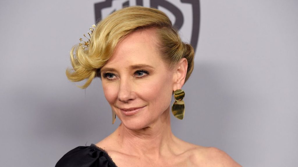 Anne Heche, ținută în viață artificial