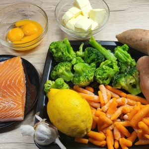 ingrediente somon cu legume și sos olandez