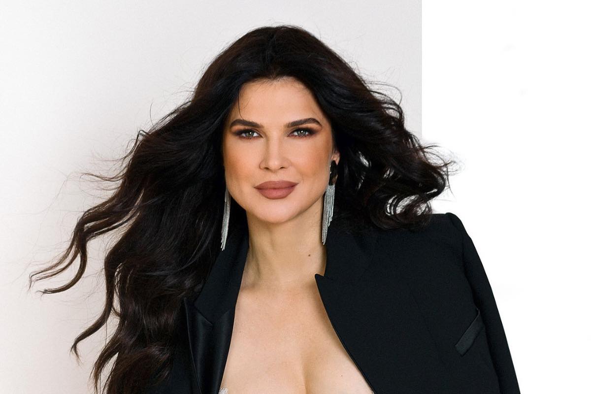 Cum arată Monica Bîrlădeanu în costum de baie