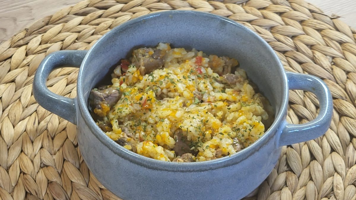 orez cu pipote și inimi de pui