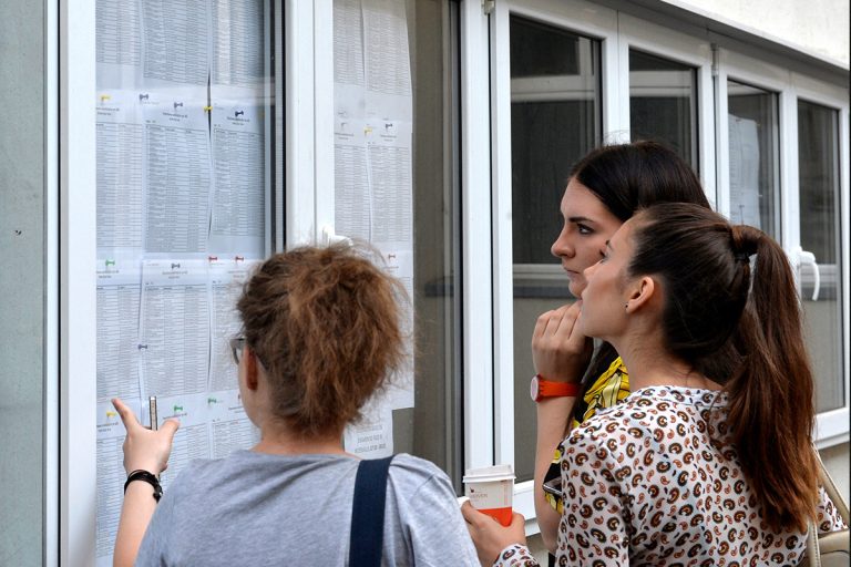 Rezultate BAC 2022 toamnă, sesiunea din august. Află ce notă ai luat la examen