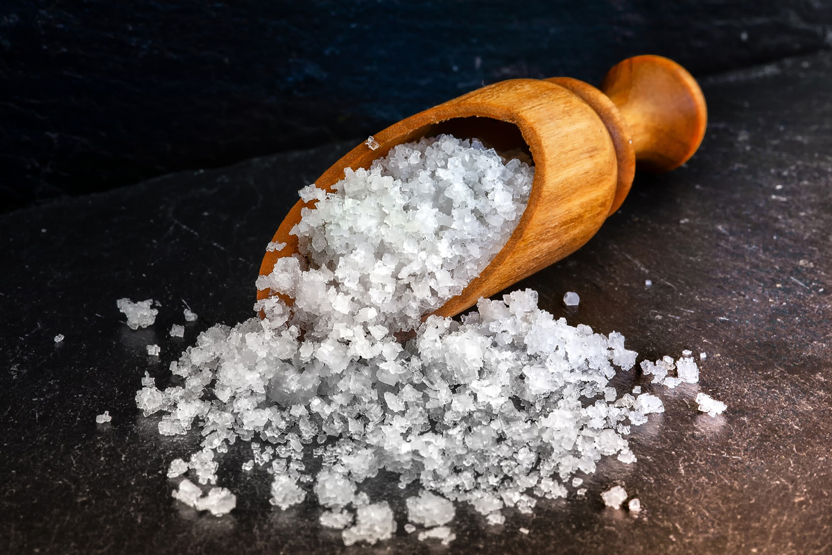 5 trucuri cu sare de masă