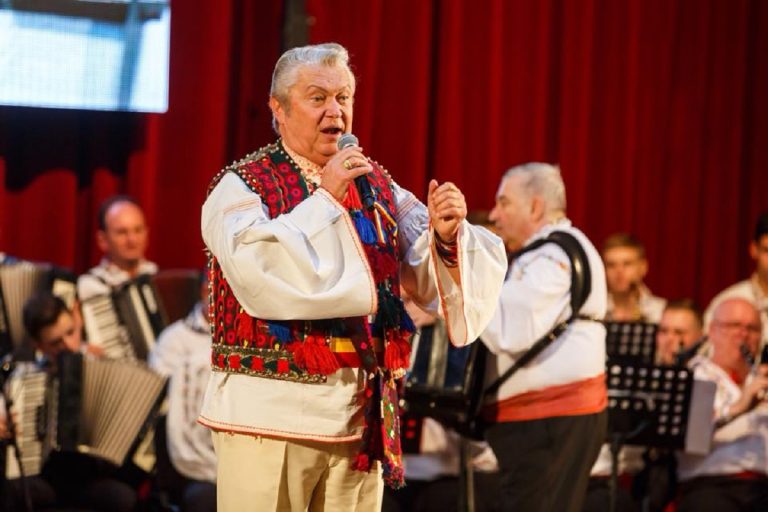 Gheorghe Turda, despre nunțile din Epoca de Aur, unde se lăsa cu bătăi ca-n filmele western: ”Unora li se mai urca palinca la cap și se băteau cu parul. Doar Miliția îi despărțea” EXCLUSIV