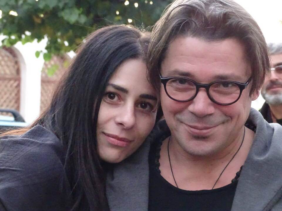 De ce nu se afișează Cristi Iacob în public cu soția