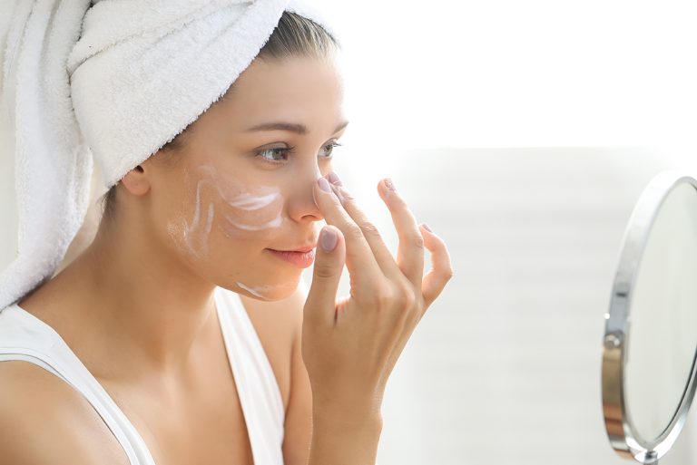 Creme de față naturale. Le poți prepara chiar la tine acasă, aceste ingrediente sunt esențiale pentru îngrijirea pielii