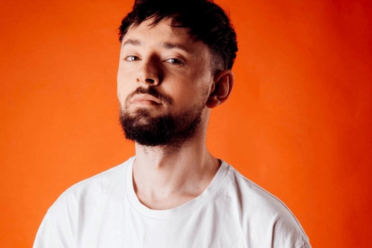 Cucu de la Noaptea Târziu, despre ura din mediul online: „Provin dintr-o familie de undeva la țară, unde am învățat respectul față de oameni”. Ce sfat are pentru creatorii de conținut. EXCLUSIV