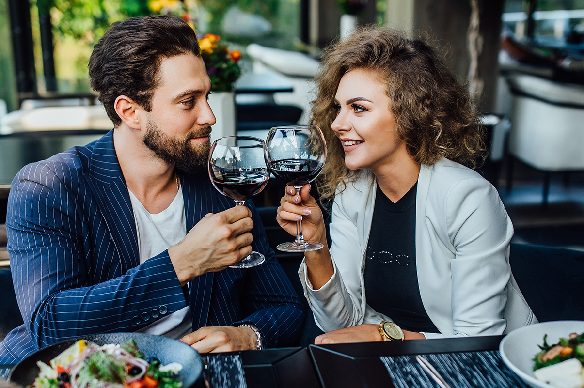 Cum să te îmbraci la prima întâlnire