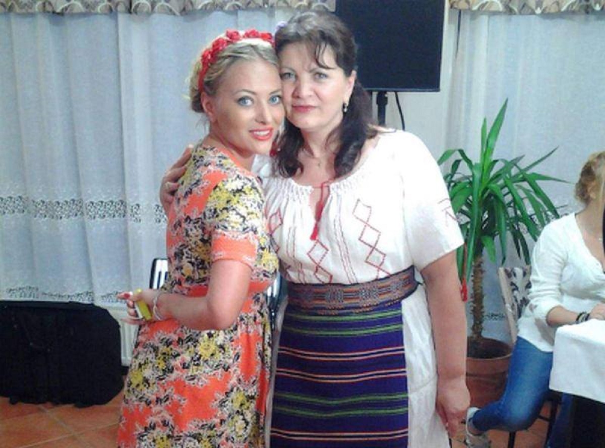 Gina și fiica ei, Delia