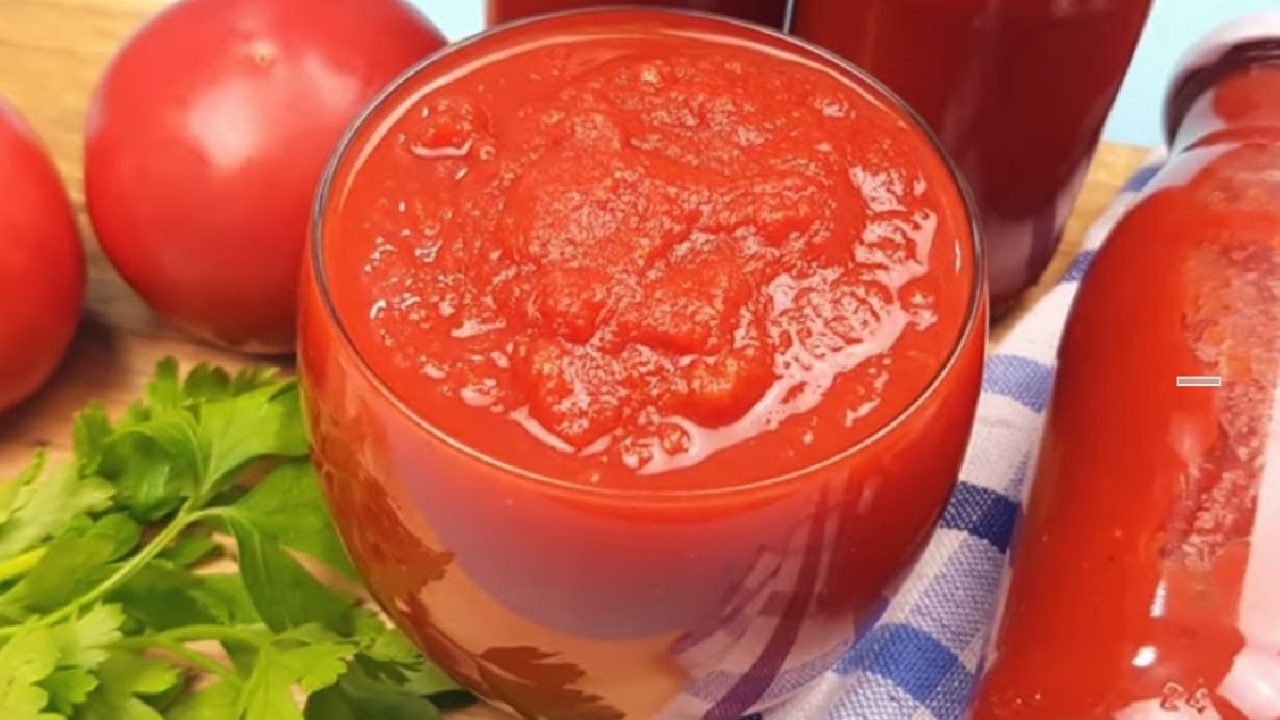 Mască de păr cu roșii