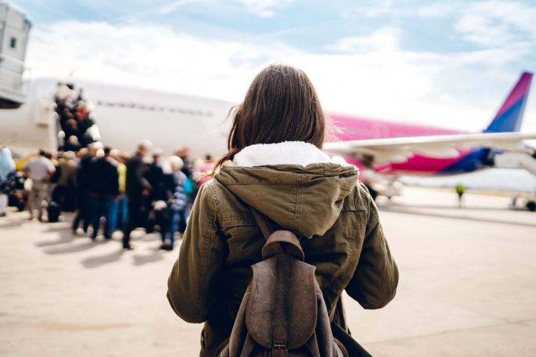 Obiecte interzise în bagajul de mână. Ce nu ai voie să iei cu tine în avion