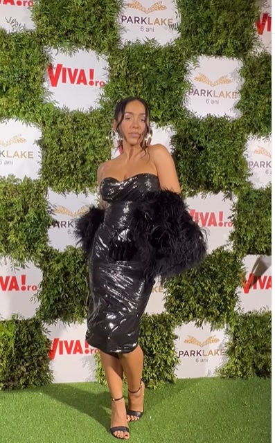 Ținuta bizară a care a apărut Ruby la petrecerea Viva!