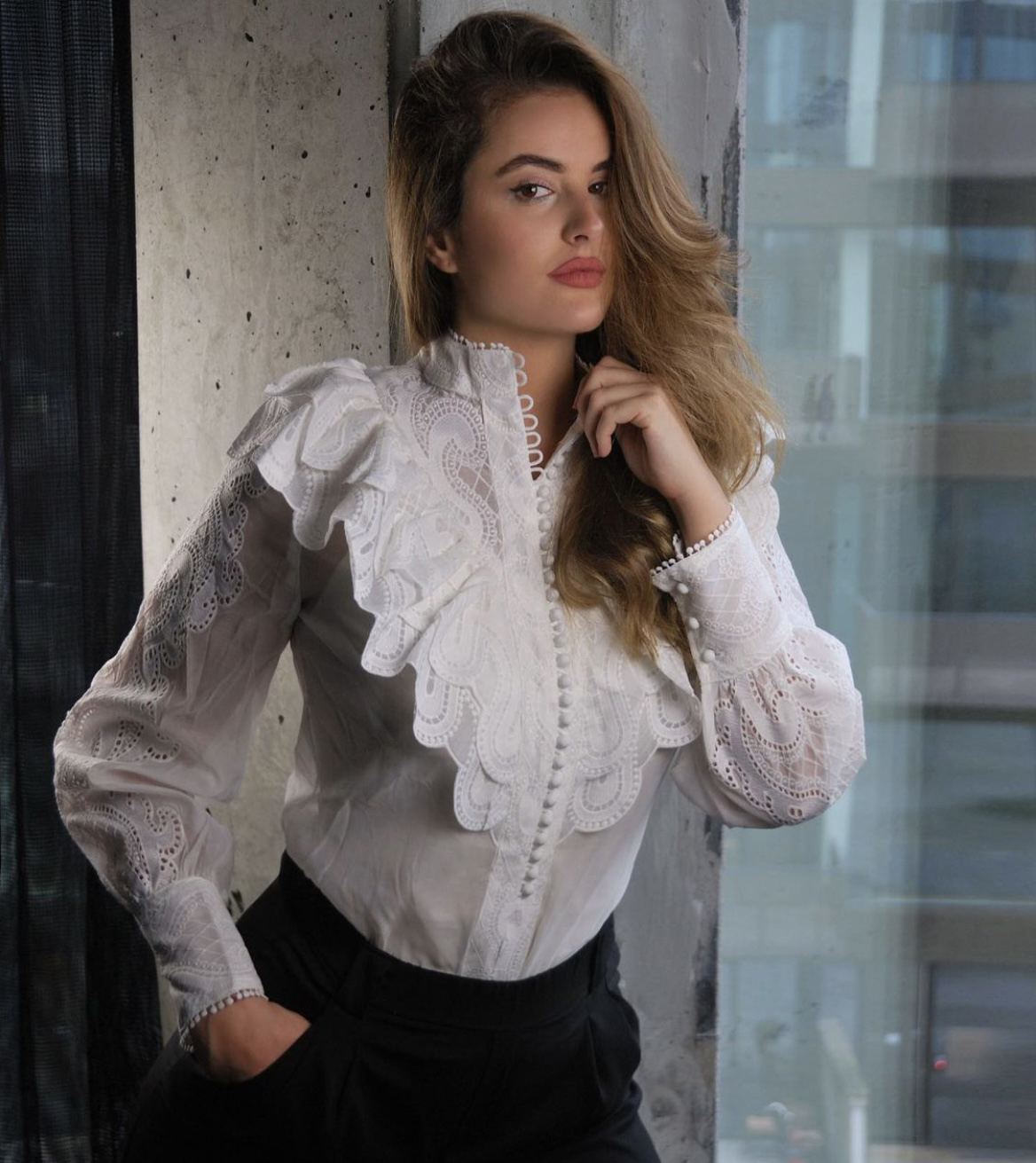 Topuri de toamnă de purtat cu pantaloni sau fuste