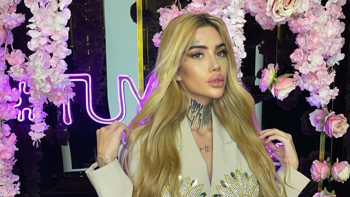 Ce operații estetice are Bia Khalifa, concurentă de la “Sunt celebru, scoate-mă de aici!”