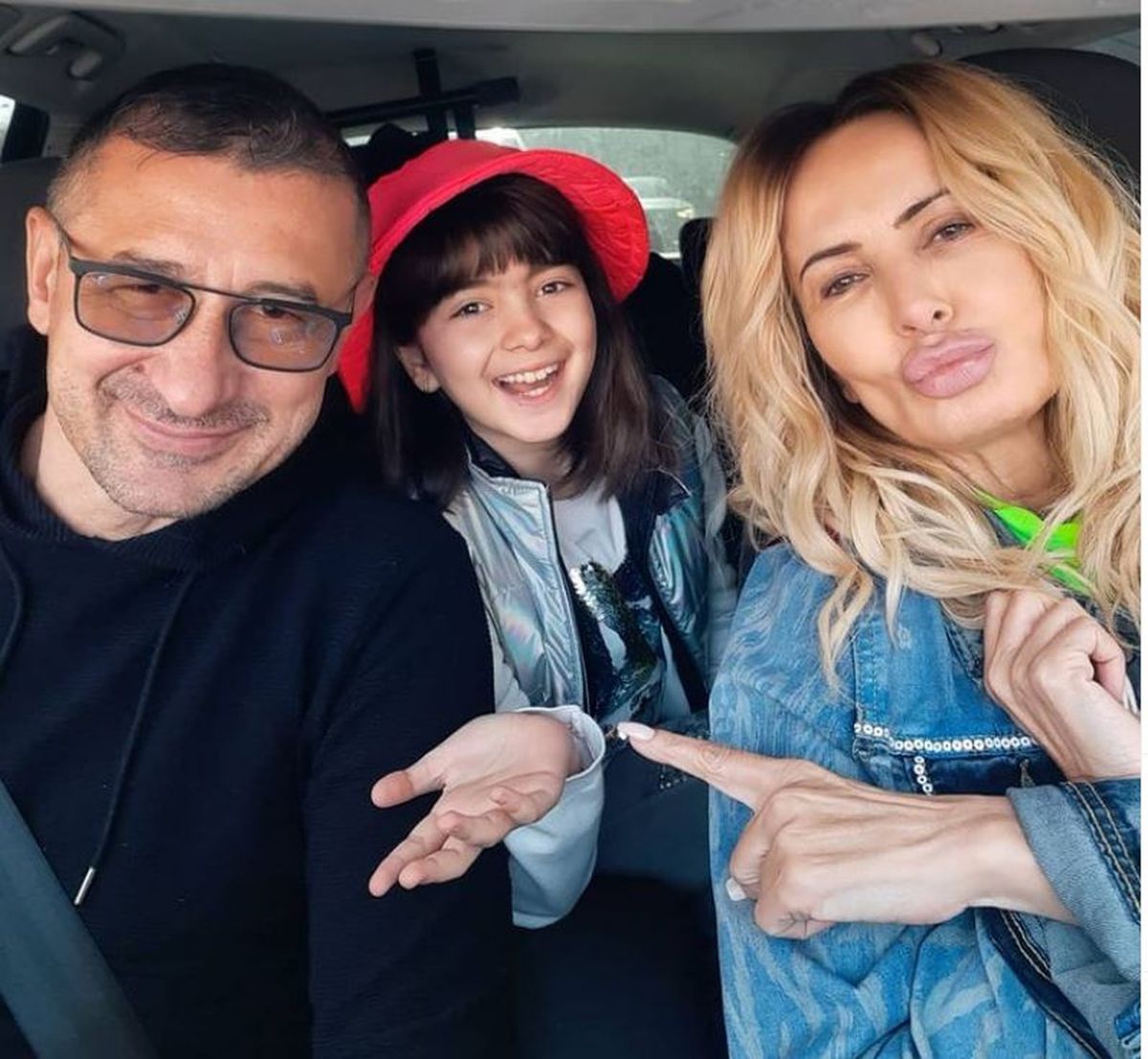 Daniela Gyorfi, împreună cu soțul și fiica ei