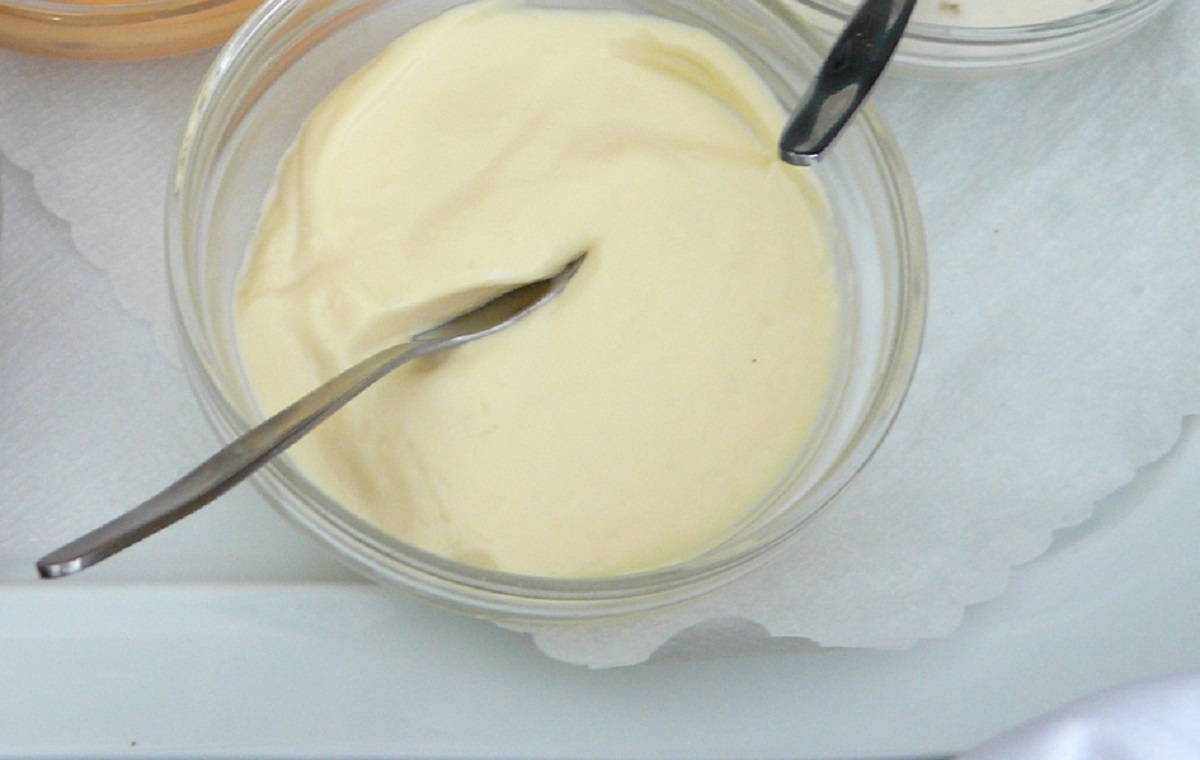 Trucul bunicii pentru ca maioneza să nu se taie niciodată