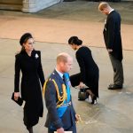 Ce a făcut Meghan Markle în fața sicriului Reginei Elisabeta