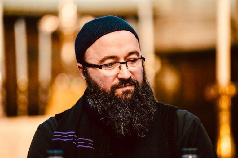 Cine este și cum arată soția părintelui Visarion Alexa. Mesajul impresionant al preotului despre femeia care i-a dăruit 4 copii