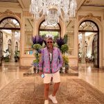 Cătălin Botezatu nu se dezice de atitudinea sa furtunoasă din backstage, nici la prezentările de modă internaționale