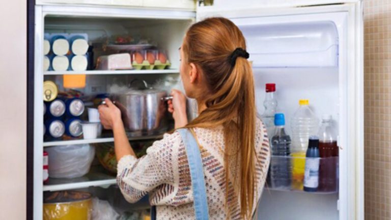 De ce nu trebuie să pui niciodată oalele cu mâncare în frigider. Greșeala uriașă pe care o fac toate gospodinele
