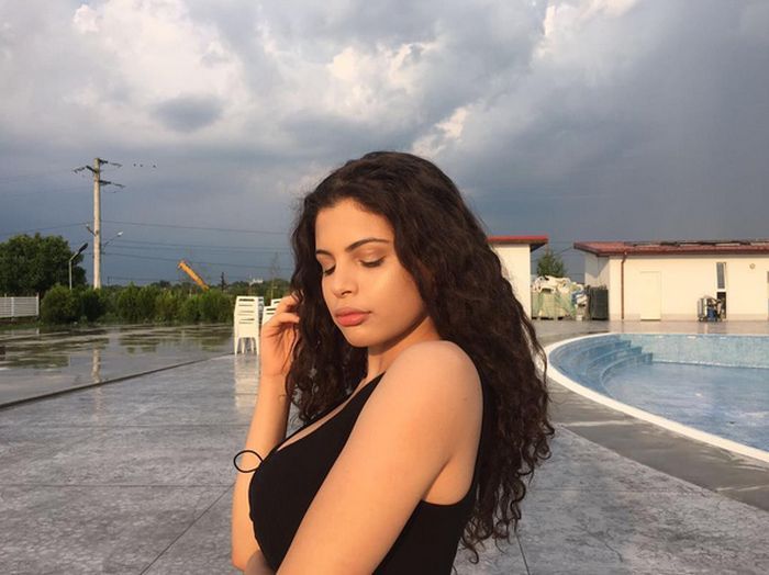 Cum arata fiica cea mare a lui Cabral. Tanara a implinit 20 de ani. FOTO