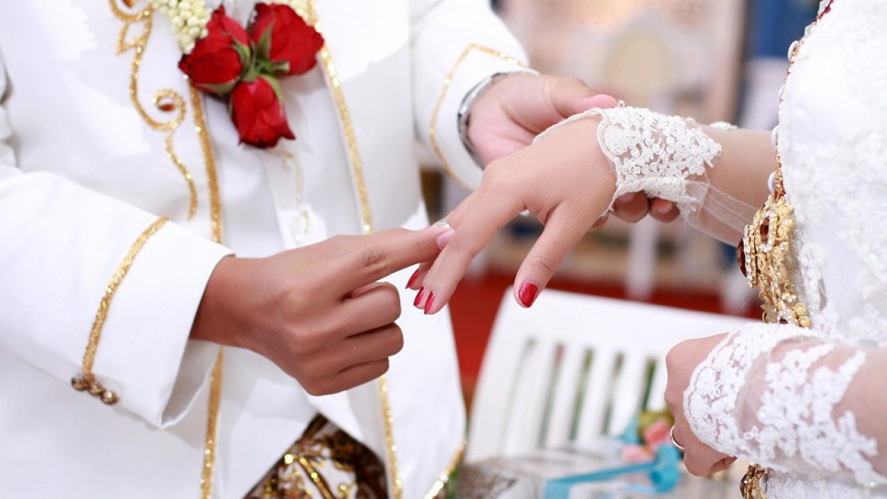 De ce se urează Casă de piatră la nuntă.