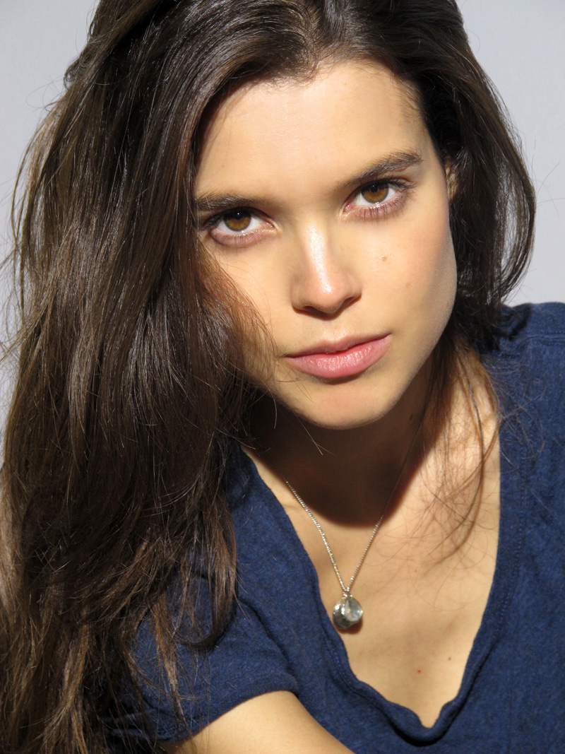 Femeia cu care Printul Harry s-a vazut pe ascuns la inceputul relatiei lui cu Meghan Markle