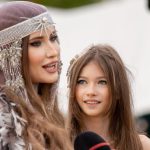 Se machiază sau nu fiica de 13 ani a lui Mihai Albu?