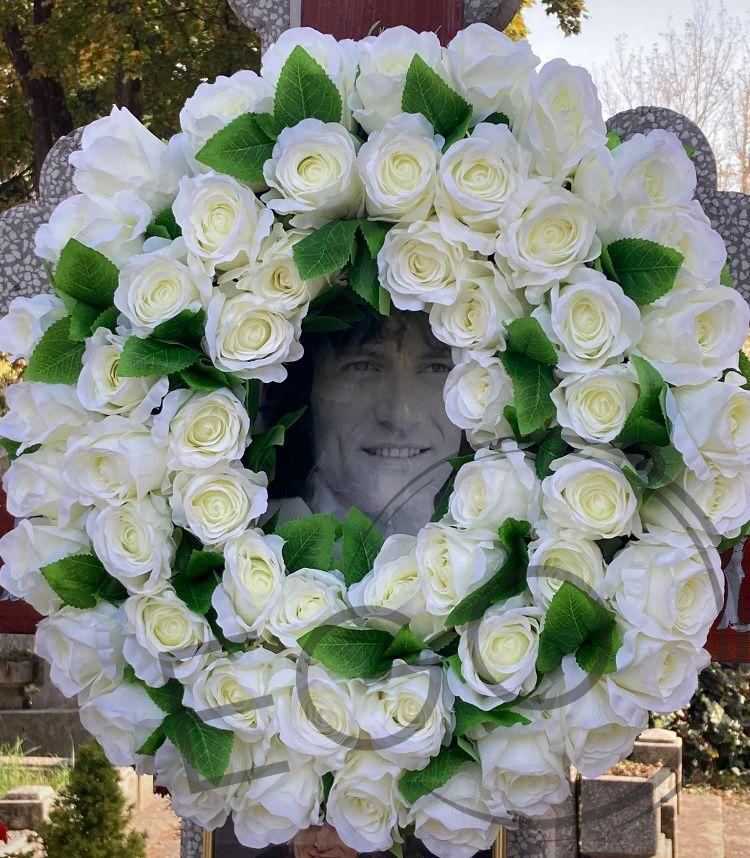 Mihaela Constantinescu coplesita de dor la trei ani de la decesul lui Mihai Constantinescu