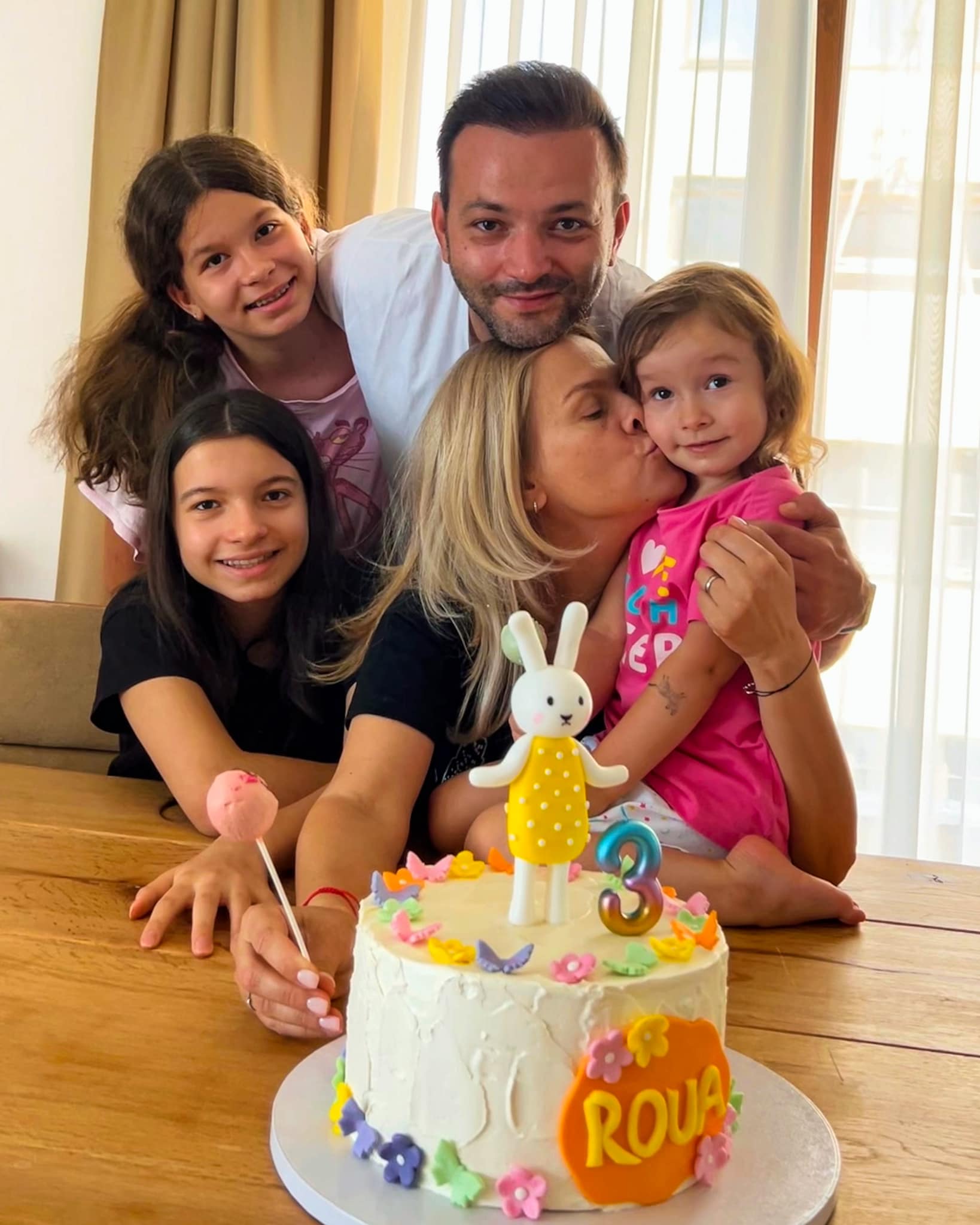 Mihai Morar împlinește 41 de ani. Cine este femeia care îi este alături de 16 ani. Secretul relației lor