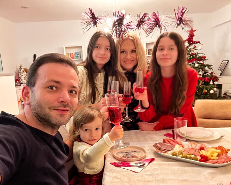 Mihai Morar împlinește 41 de ani. Cine este femeia care îi este alături de 16 ani. Secretul relației lor