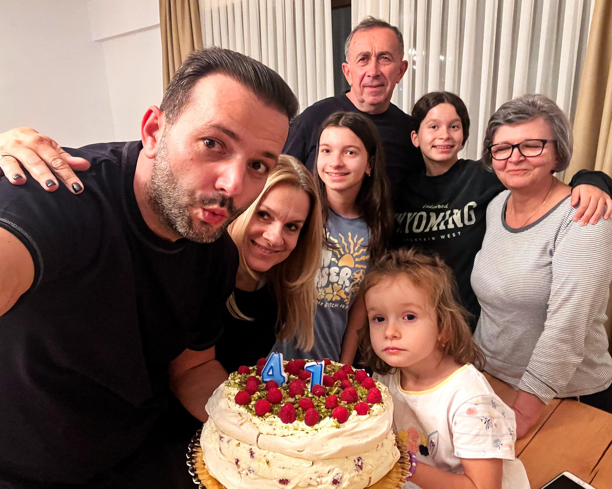 Mihai Morar împlinește 41 de ani. Cine este femeia care îi este alături de 16 ani. Secretul relației lor