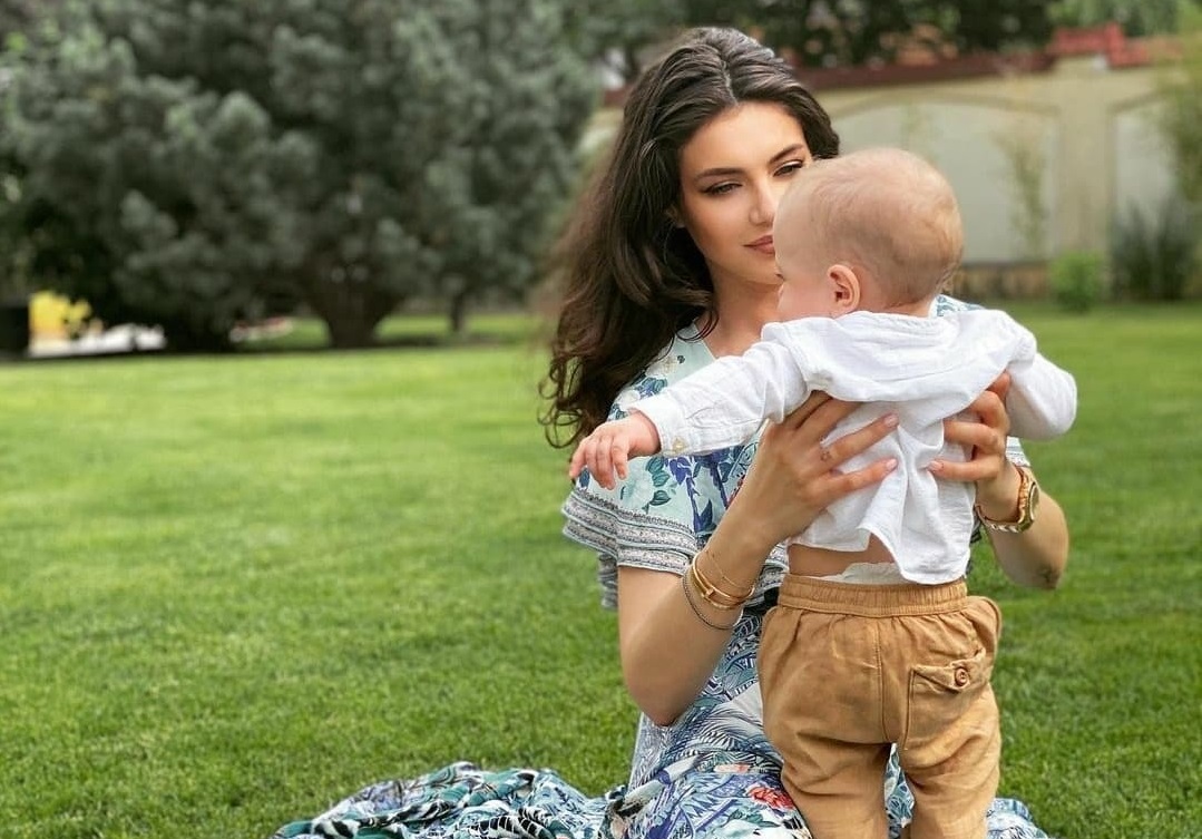 Cea mai frumoasă femeie din România este din nou singură