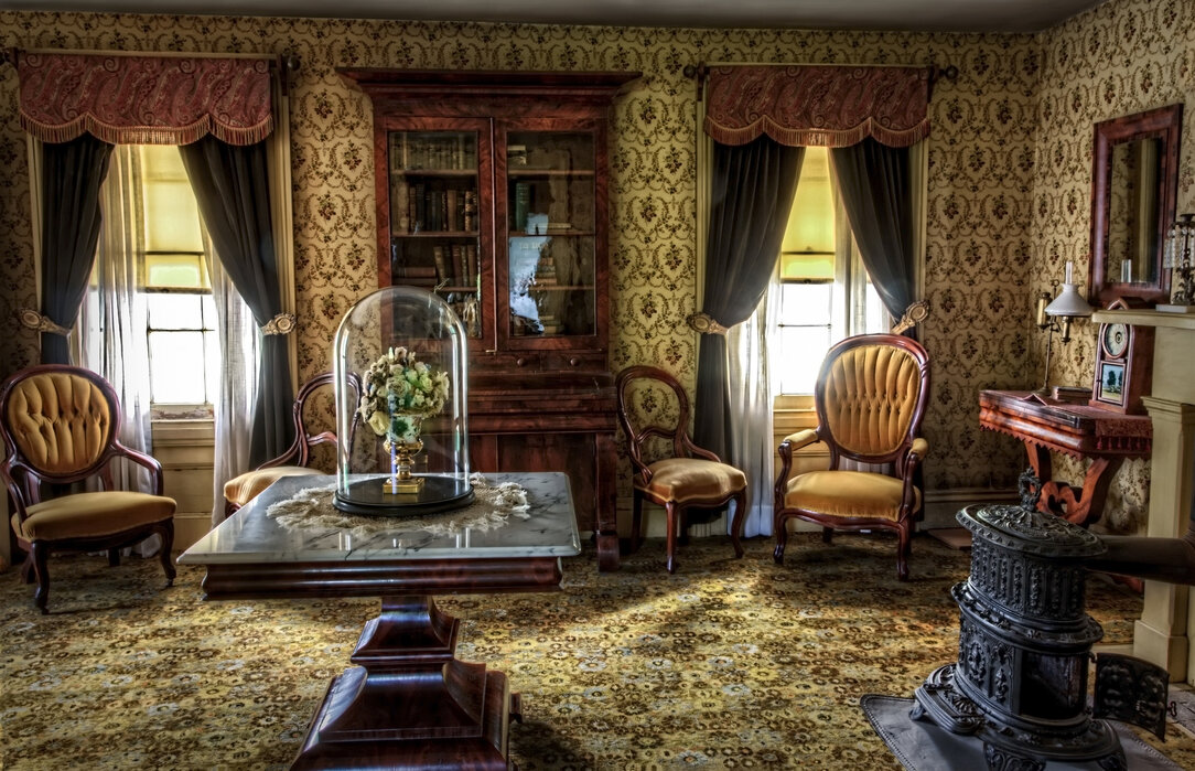 Motivul pentru care nu ar trebui sa tii niciodata obiecte vechi in casa