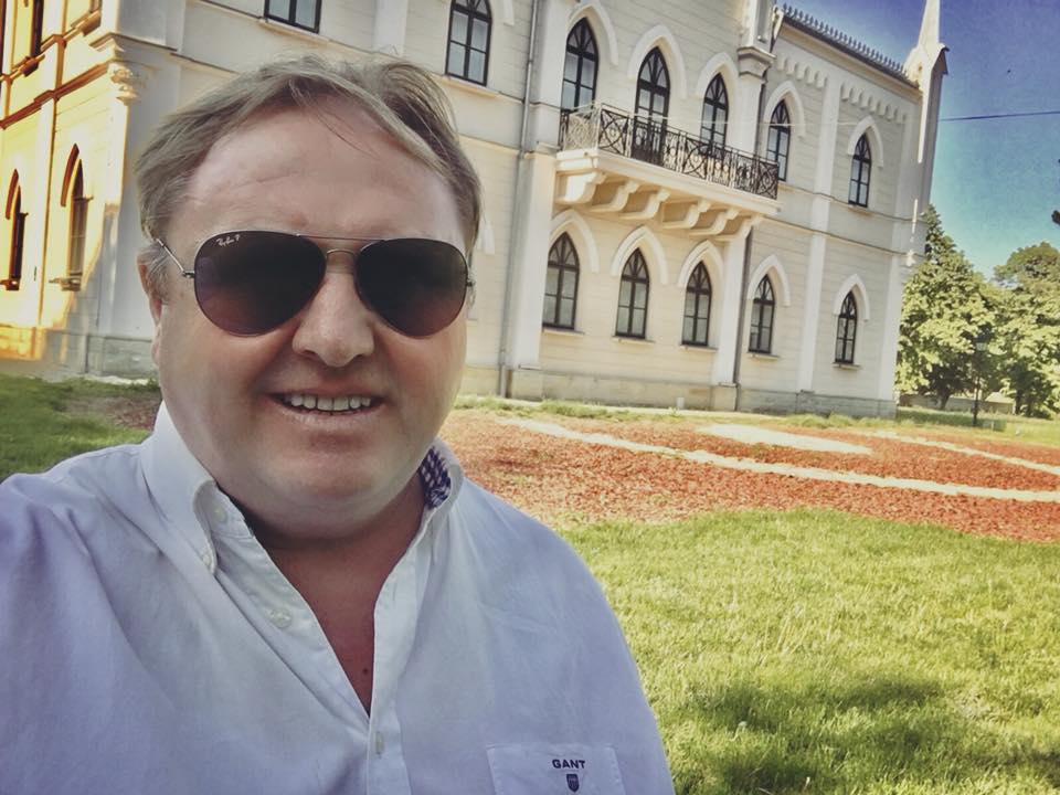 Impresarul vedetelor Radu Groza, detalii din culisele industriei muzicale româneşti