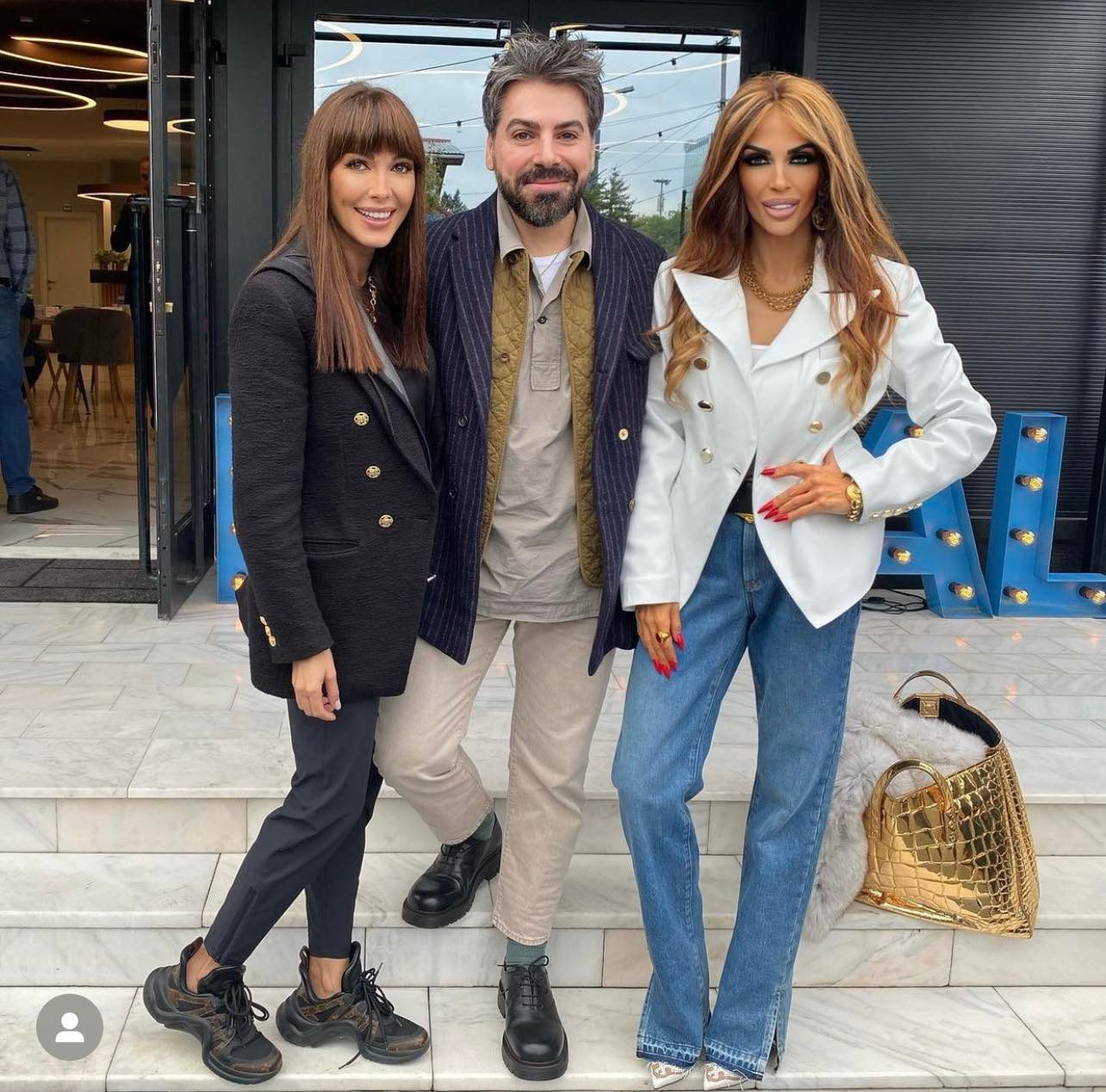 Raluca Badulescu face sacrificii pentru look-urile ei excentrice