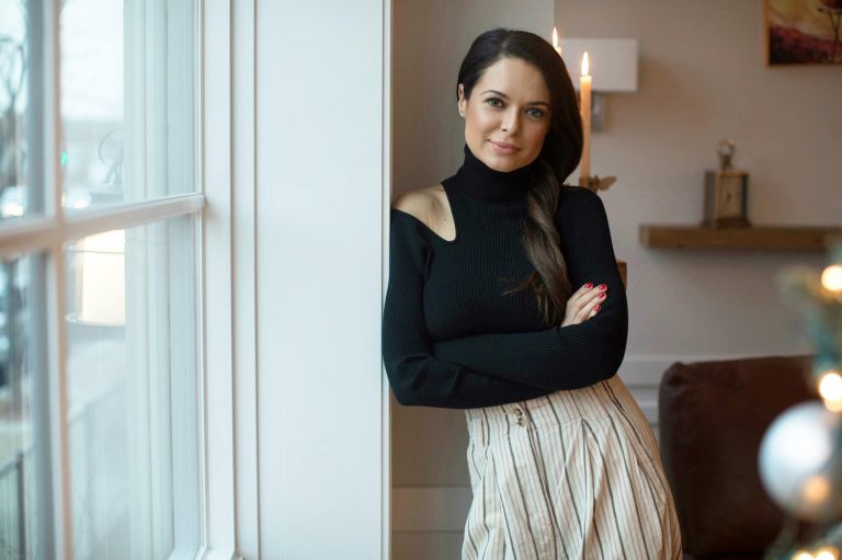 Raluca Lăzăruț, însărcinată din nou, la 40 de ani. Modul inedit prin care a dat vestea cea mare