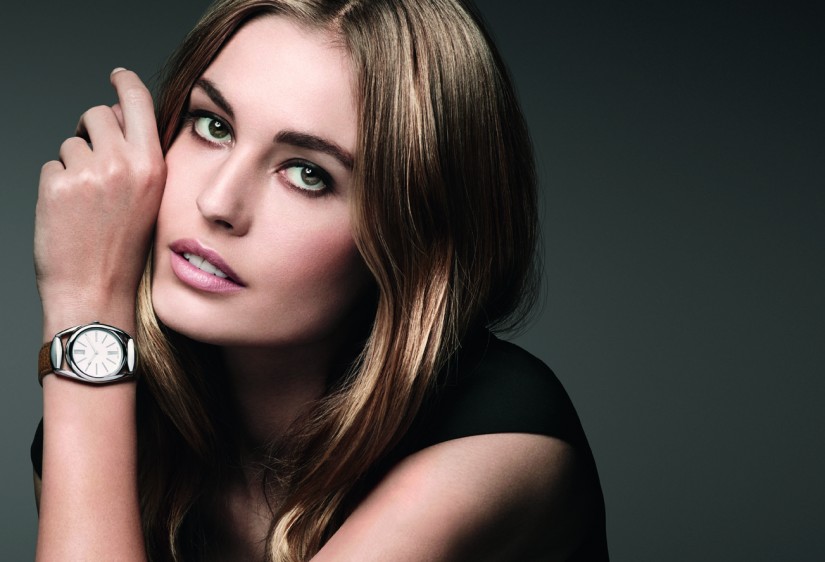 Se poartă ceas la o rochie de seară