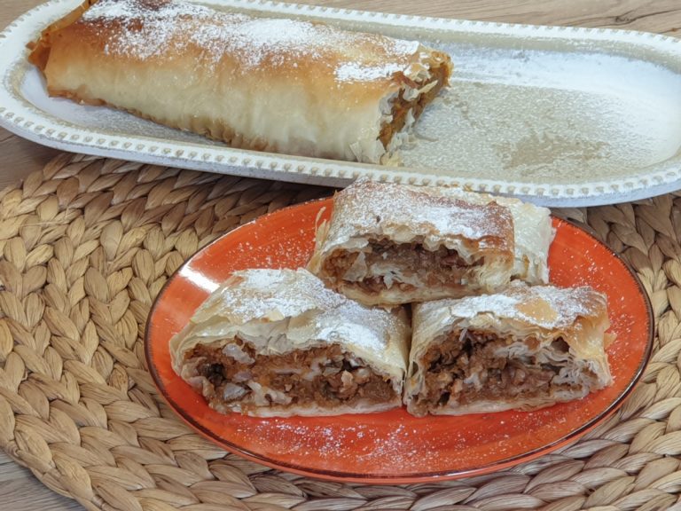 Ștrudel cu dovleac și nuci coapte. Rețetă ușoară pentru începători