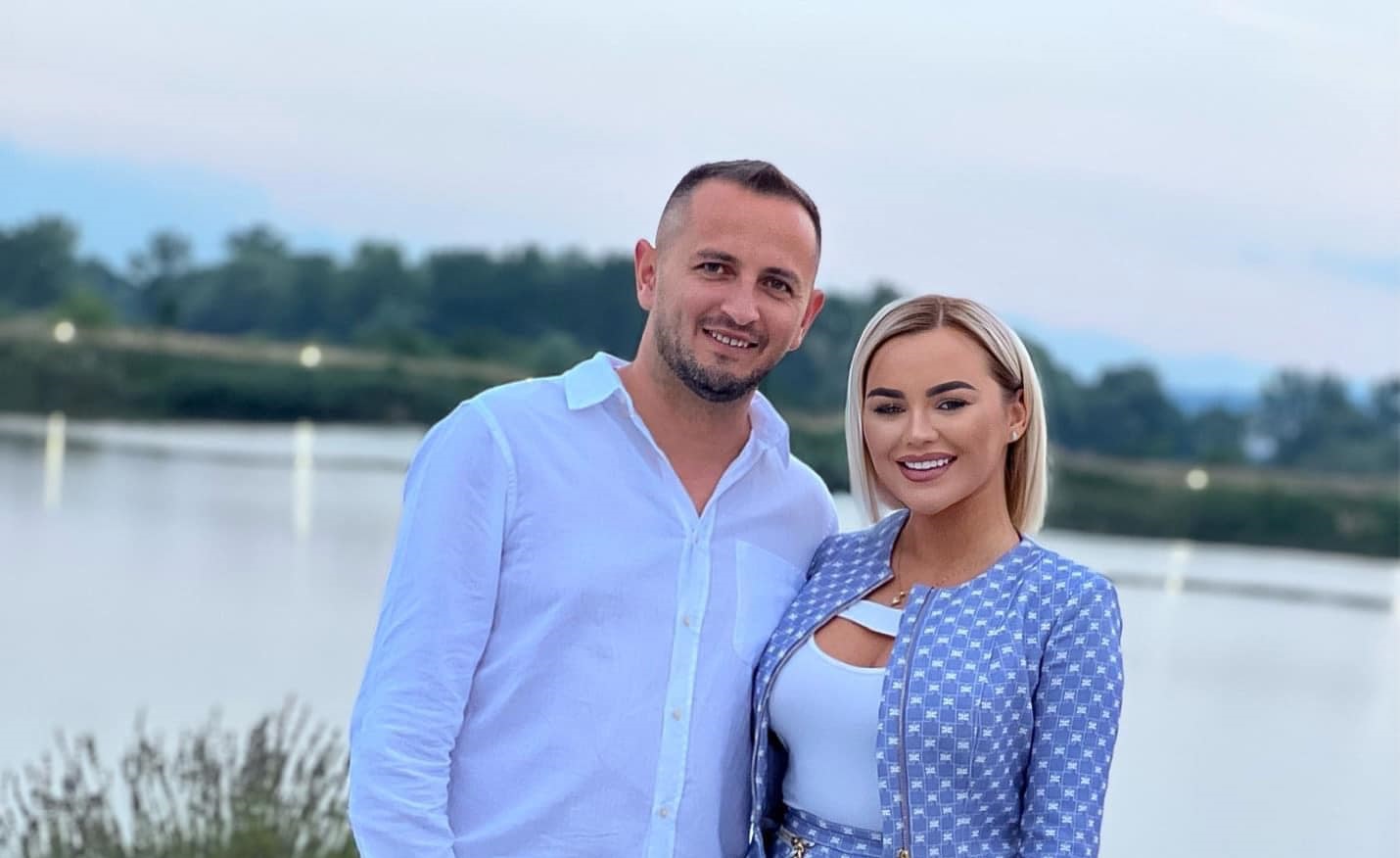 Unde au plecat Carmen de la Salciua si sotul ei in luna de miere. Cantareata e mai fericita ca niciodata