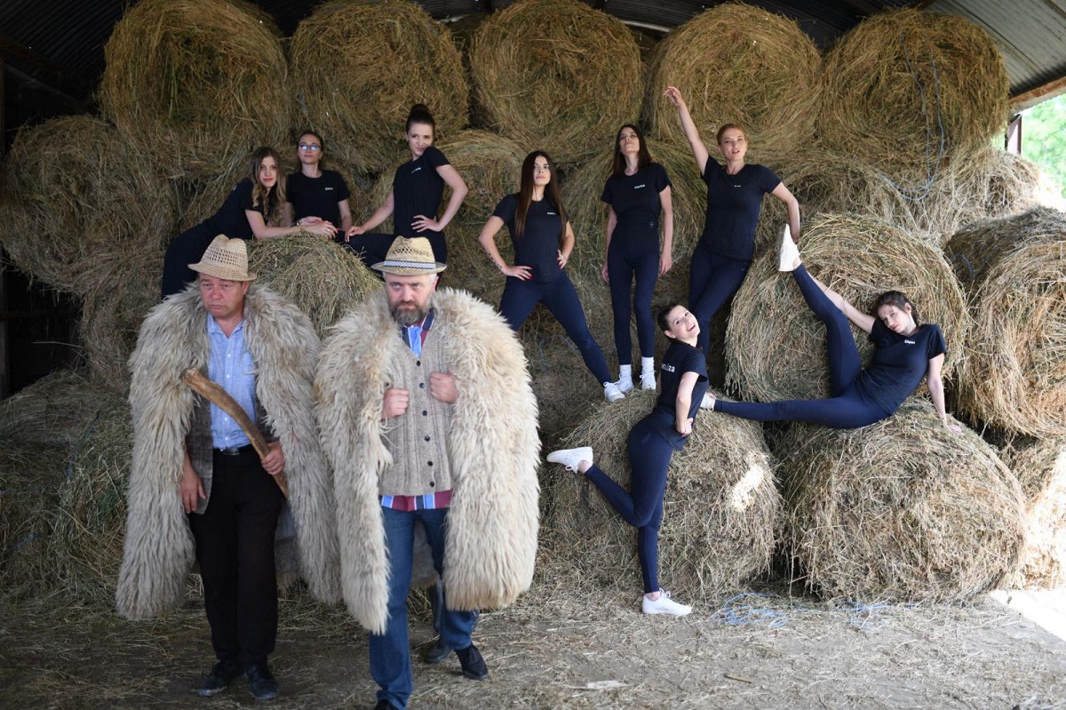 Alin Panc face filme pe bandă rulantă