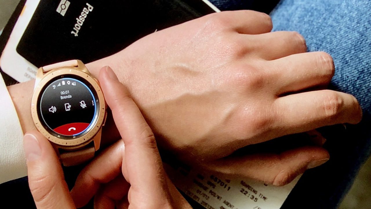 Ce ceas se poartă la costum