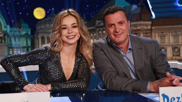 Dezbrăcatu dezvăluie, în sfârșit, celebra lui rețetă de coaste de porc. „Luați coaste, le marinați cu de toate și le mâncați cu drag”. Care sunt însă micile lui trucuri VIDEO EXCLUSIV