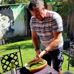 Dezbrăcatu dezvăluie celebra lui rețetă de coaste de porc